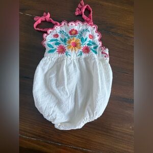 Haute Hippie White Kids Sun Hat with Pink Trim and Multicolor Floral Embroidery